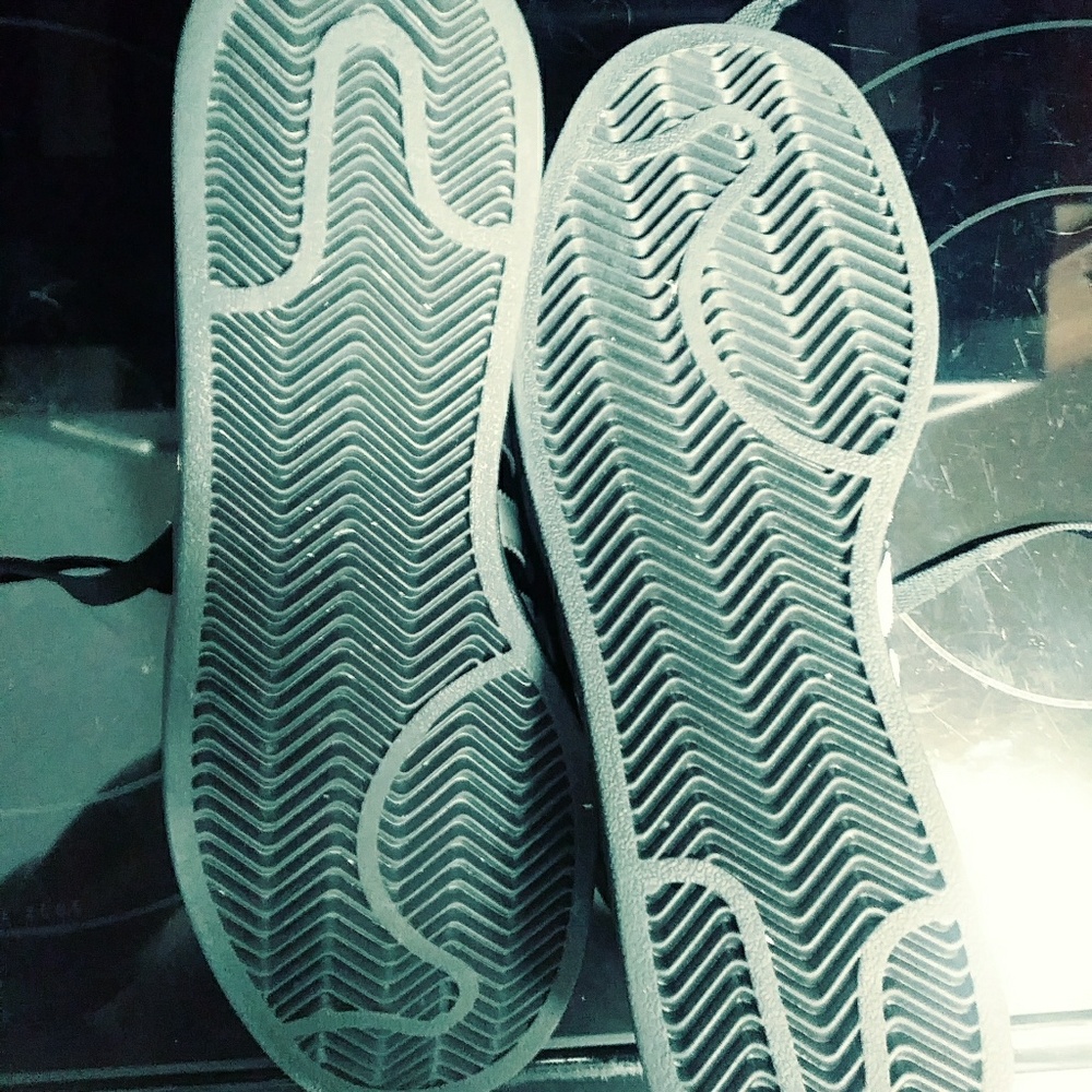 Adidas Shell Toe (New) - Picture 5 of 7